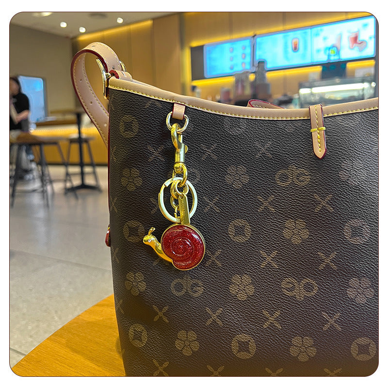Snail Keychain for Women's Bags, Elegant Car Key Accessory, Perfect Valentine's Day Gift